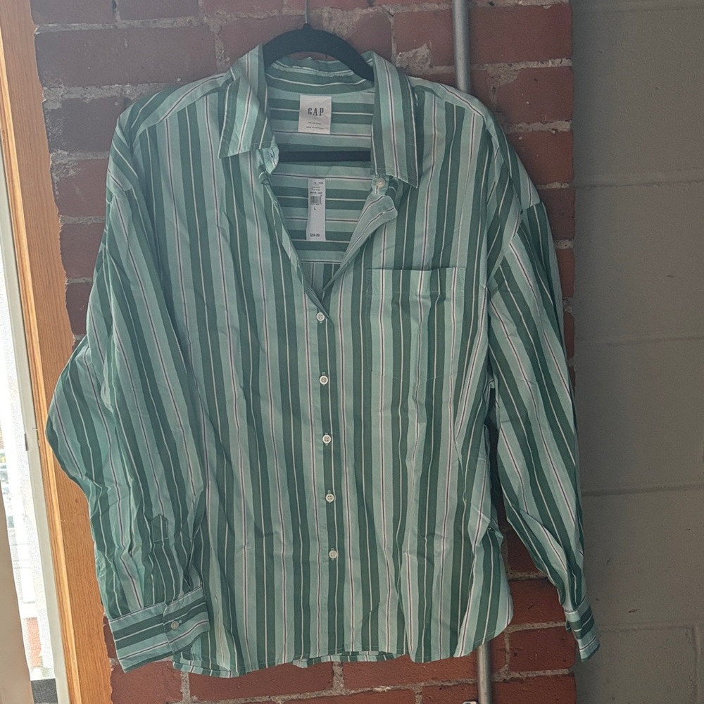 GAP Women’s Casual Green and White Striped Shirt